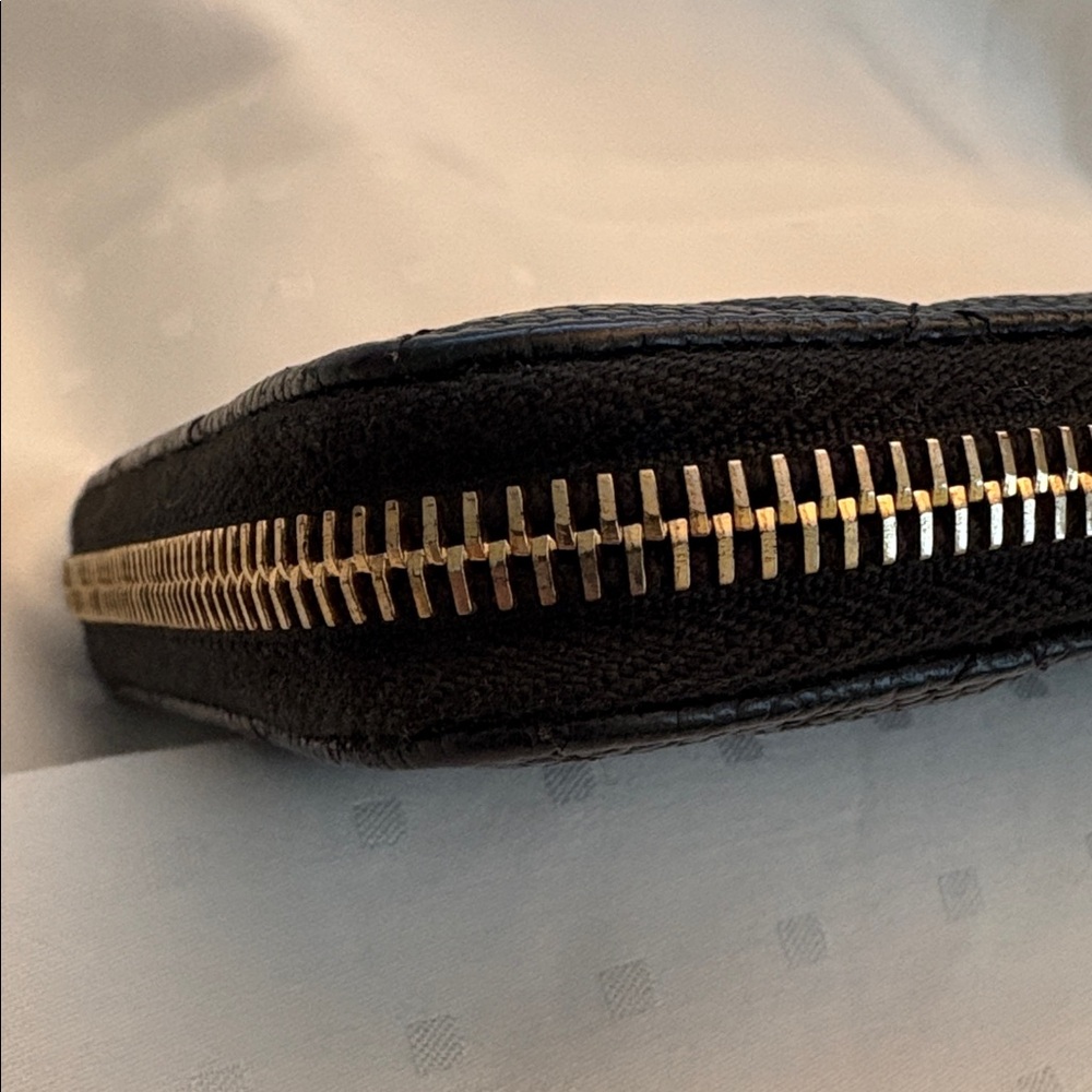 Chanel Black Caviar Leather Zip Wallet with Original COA (EUC) 🖤🖤🖤 - Picture 6 of 16